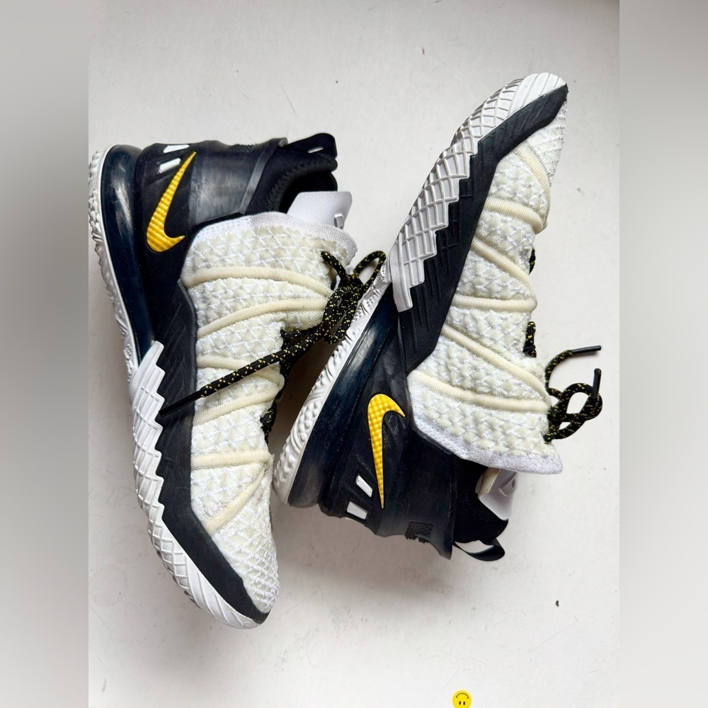 Nike LeBron 18 Sneakers Size 7